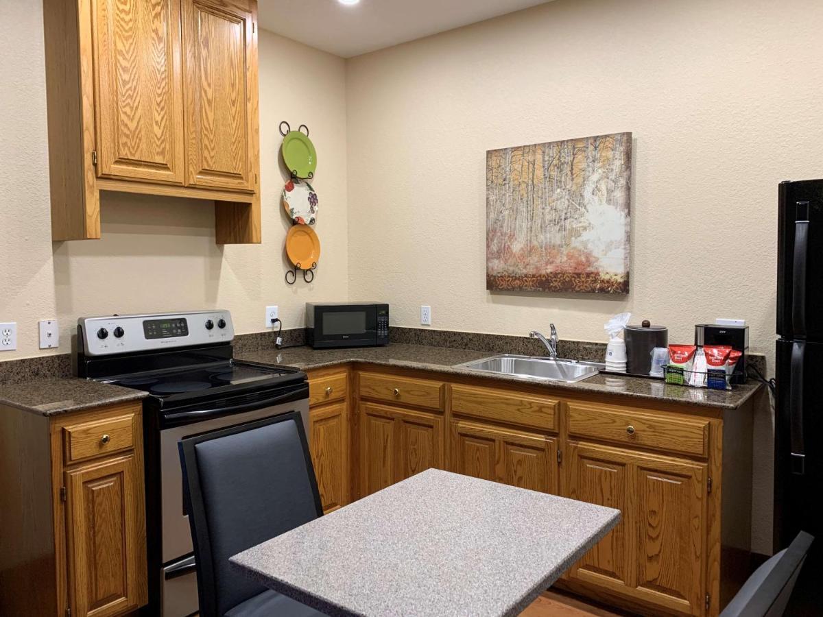 Western Oklahoma Hotel 3*